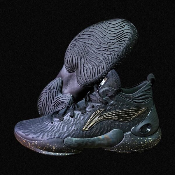 Li-ning Yushuai XVIII "Black"