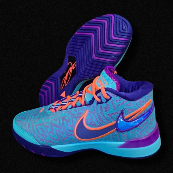 Lebron NXXT Genisus "Hyper Turquoise"