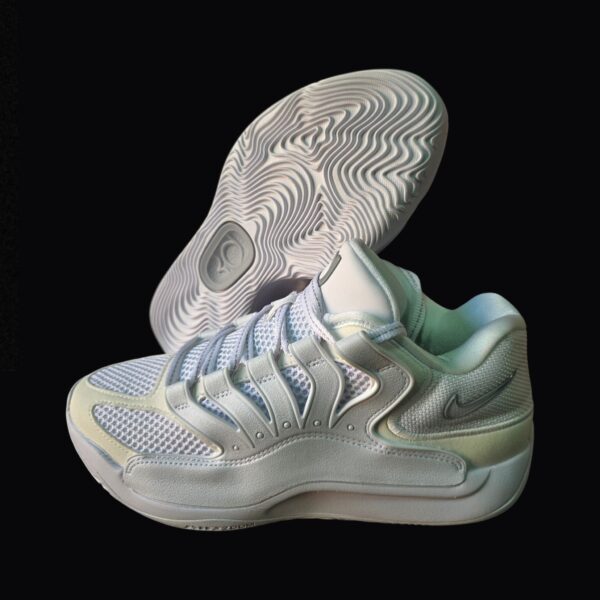 Kd 18 "Triple White"